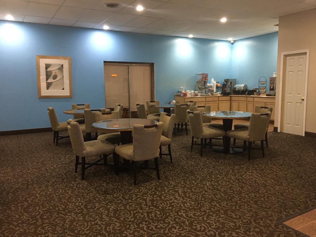 Travel Inn Marston Экстерьер фото